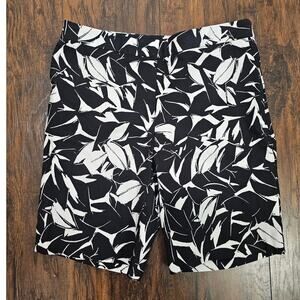 Marion Serrani Shorts Floral Size 2 Black White New